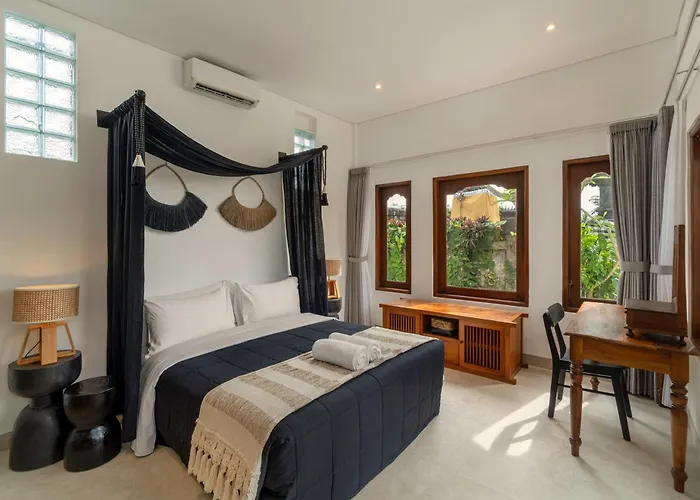 Andreyana 4br Pool, Sunrise & Mount Agung View Villa Ubud