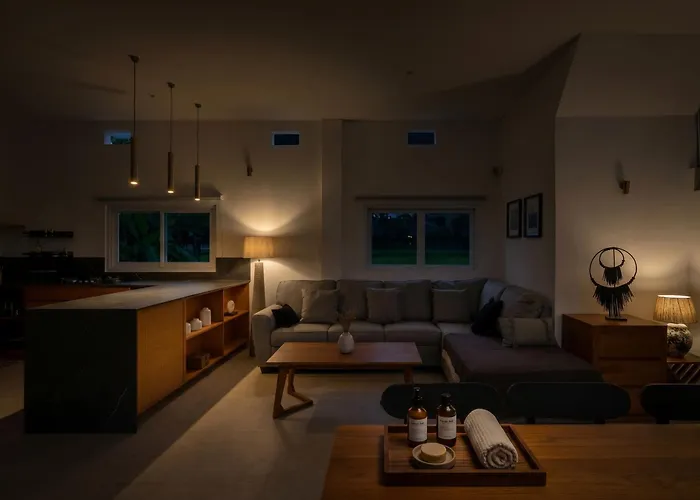 Andreyana 4br Pool, Sunrise & Mount Agung View * Ubud