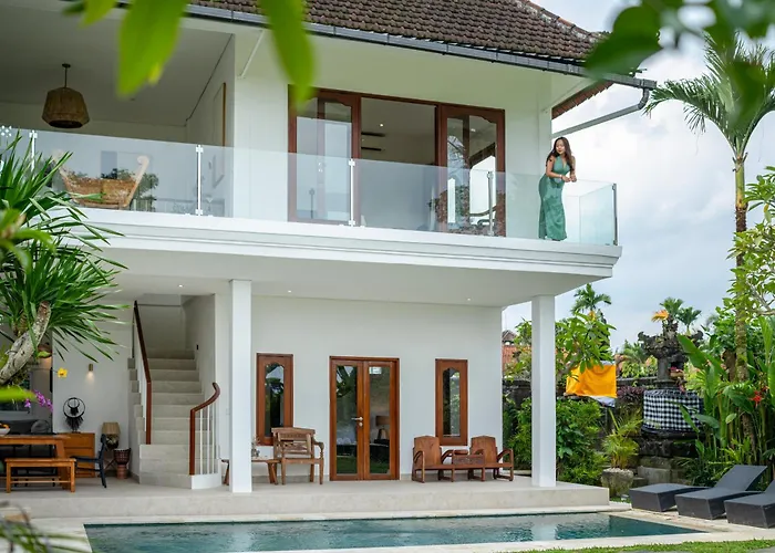 Andreyana 4br Pool, Sunrise & Mount Agung View Villa