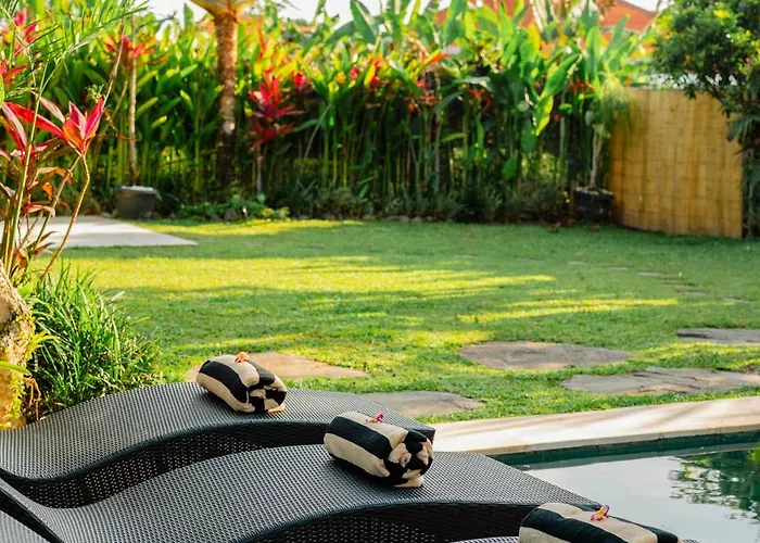 Andreyana 4br Pool, Sunrise & Mount Agung View Villa *