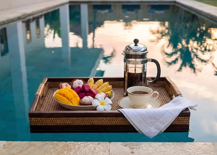 Andreyana 4br Pool, Sunrise & Mount Agung View * Ubud