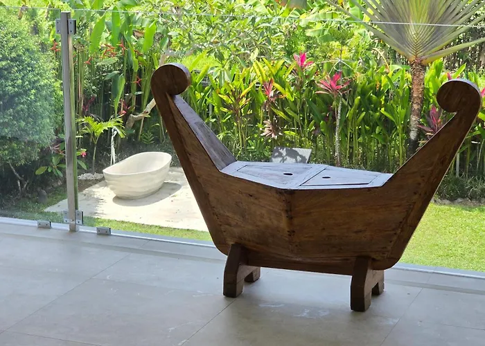 Andreyana 4br Pool, Sunrise & Mount Agung View Villa Ubud