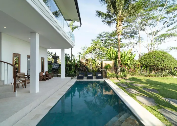 Andreyana 4br Pool, Sunrise & Mount Agung View Villa *