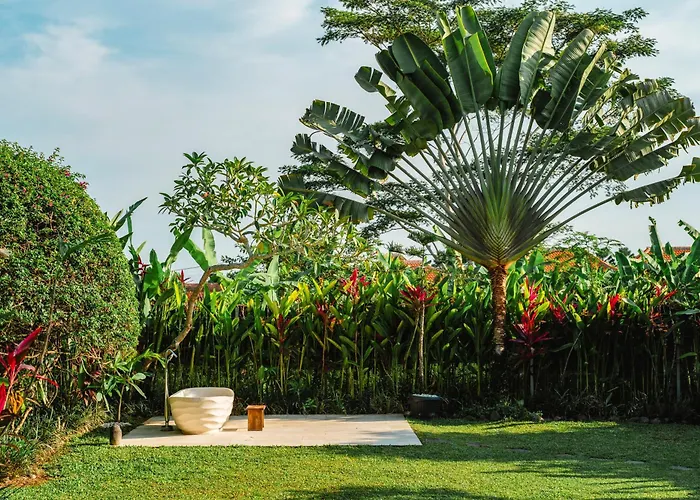 Andreyana 4br Pool, Sunrise & Mount Agung View Villa *