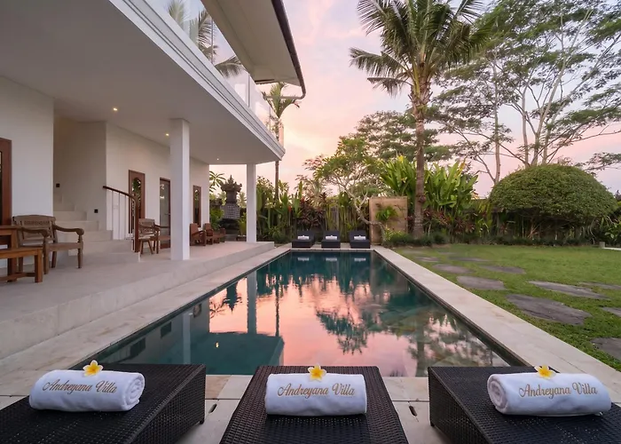 Villa Andreyana 4br Pool, Sunrise & Mount Agung View Ubud